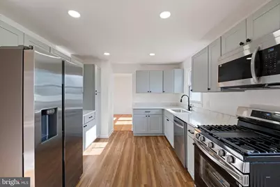 325 E Roosevelt Avenue, New Castle, DE 19720 - Photo 5