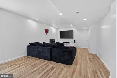 815 E Hazeldell Avenue, New Castle, DE 19720 - Photo 33