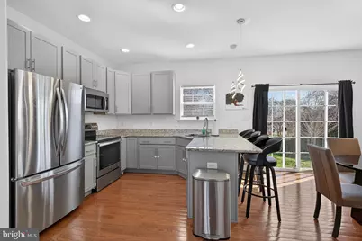 815 E Hazeldell Avenue, New Castle, DE 19720 - Photo 11