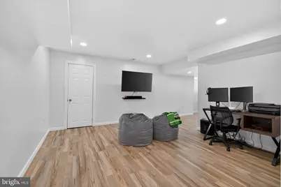 815 E Hazeldell Avenue, New Castle, DE 19720 - Photo 35