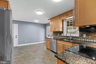 8 Bastille Loop, Newark, DE 19702 - Photo 5