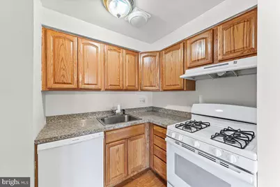 321 Pyramid Avenue, Claymont, DE 19703 - Photo 13