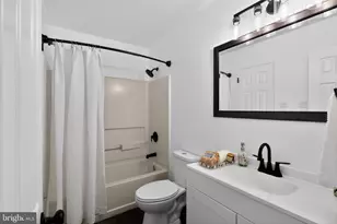 10 Brian Ct, New Castle, DE 19720 - Photo 13