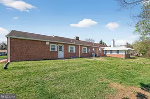 207 Rolling Green Ave, New Castle, DE 19720 - Photo 7