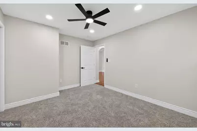 207 Rolling Green Avenue, New Castle, DE 19720 - Photo 33