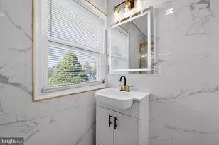 207 Rolling Green Ave, New Castle, DE 19720 - Photo 49