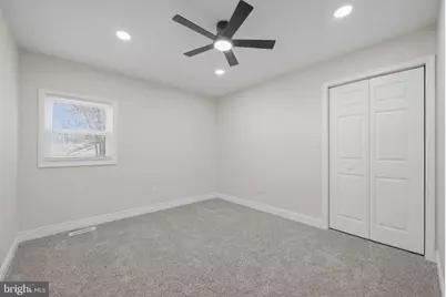 207 Rolling Green Avenue, New Castle, DE 19720 - Photo 31