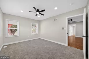 207 Rolling Green Ave, New Castle, DE 19720 - Photo 47