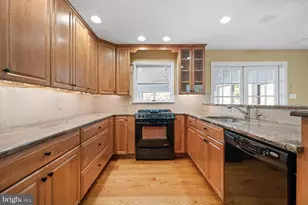 25 Dickinson Ln, Wilmington, DE 19807 - Photo 11