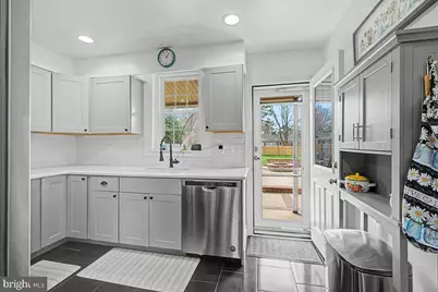 202 Llangollen Boulevard, New Castle, DE 19720 - Photo 13