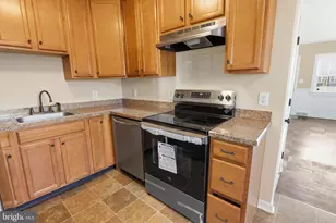 210 Bacon Ave, New Castle, DE 19720 - Photo 3