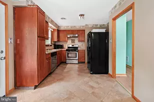 1025 S Gerald Dr, Newark, DE 19713 - Photo 9