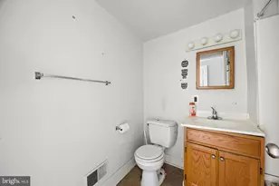 624 W 8th St, Wilmington, DE 19801 - Photo 7