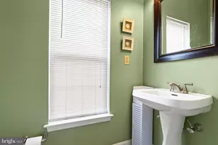 16 Highland Cir, Newark, DE 19713 - Photo 11