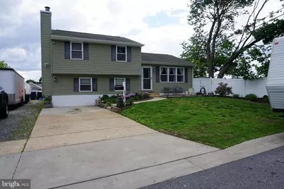 202 Coral Reef Drive, Newark, DE 19713 - Photo 1