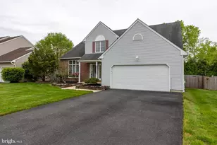 215 E Flagstone Dr, Newark, DE 19702 - Photo 3