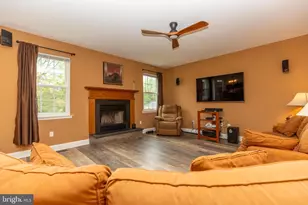215 E Flagstone Dr, Newark, DE 19702 - Photo 7