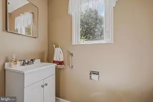 13 Chapel Hill Dr, Newark, DE 19711 - Photo 17