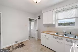 1405 Marsh Rd, Talleyville, DE 19803 - Photo 9
