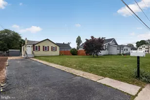 202 Minquadale Blvd, New Castle, DE 19720 - Photo 3