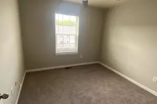 640 Jacobsen Cir, Newark, DE 19702 - Photo 7