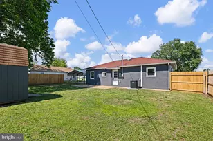 22 Memorial Dr, New Castle, DE 19720 - Photo 5