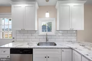 22 Memorial Dr, New Castle, DE 19720 - Photo 13