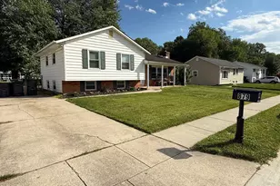 879 Broadfield Dr, Newark, DE 19713 - Photo 1
