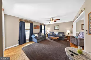 6 Biltmore Ct, Bear, DE 19701 - Photo 3