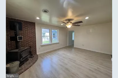 422 Howell Drive, New Castle, DE 19720 - Photo 9