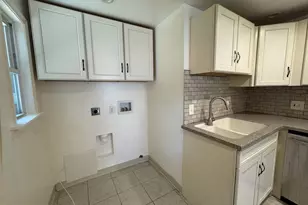 422 Howell Dr, New Castle, DE 19720 - Photo 7