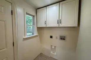 422 Howell Dr, New Castle, DE 19720 - Photo 9
