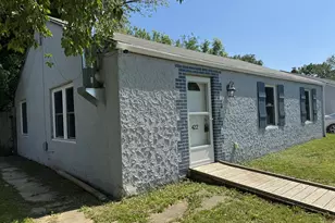 422 Howell Dr, New Castle, DE 19720 - Photo 3