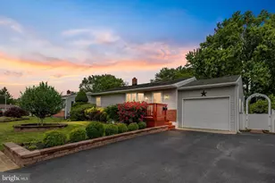 17 Caxton Dr, New Castle, DE 19720 - Photo 1