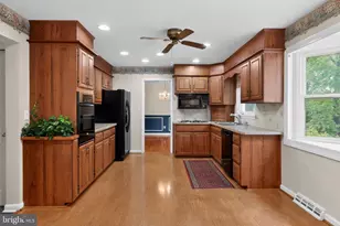 2223 Rosewood Dr, Wilmington, DE 19810 - Photo 9