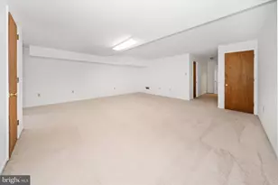 952 Glackens Ln, Wilmington, DE 19808 - Photo 17