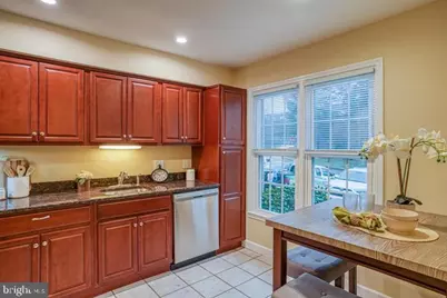 807 Stockbridge Drive, Hockessin, DE 19707 - Photo 3