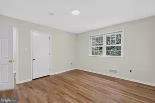 806 N Country Club Dr, Newark, DE 19702 - Photo 27