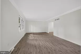 806 N Country Club Dr, Newark, DE 19702 - Photo 9