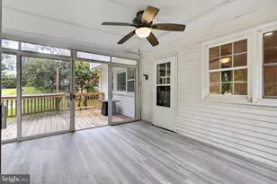 806 N Country Club Dr, Newark, DE 19702 - Photo 39