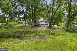 806 N Country Club Dr, Newark, DE 19702 - Photo 49