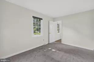806 N Country Club Dr, Newark, DE 19702 - Photo 13