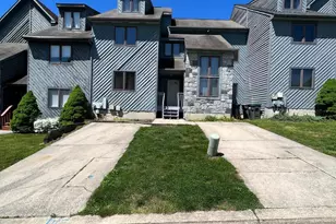 105 Foxfire Dr, Newark, DE 19711 - Photo 1