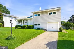 141 S Shelley Dr, Claymont, DE 19703 - Photo 3
