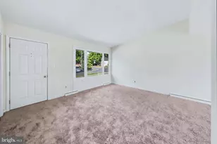 141 S Shelley Dr, Claymont, DE 19703 - Photo 7