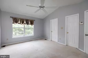 872 N Waterford Ln, Wilmington, DE 19808 - Photo 15