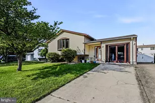 34 Robert Oakes Dr, Newark, DE 19713 - Photo 1