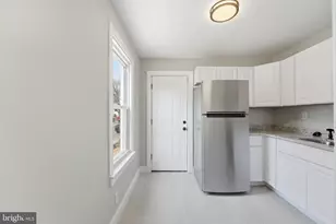 2201 N Locust St, Wilmington, DE 19802 - Photo 5