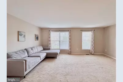354 N Barrington Court, Newark, DE 19702 - Photo 5