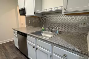2702 Waters Edge Dr, Newark, DE 19702 - Photo 9